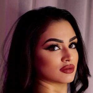 nadia khar religion|Nadia Khar (Model) Age, Boyfriend, Biography,。